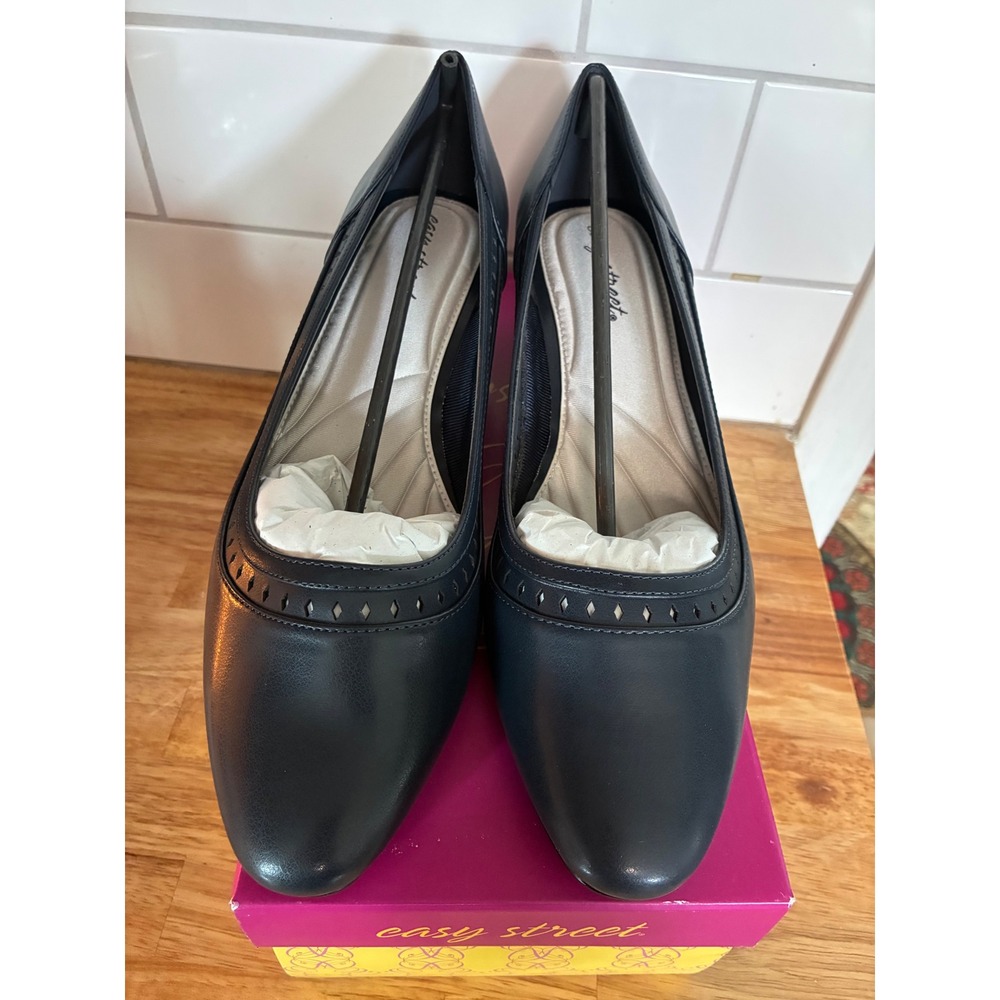 Easy Street Giana Navy Blue Low Block Heel Pumps Womens 12 M Laser Cut 31-2110